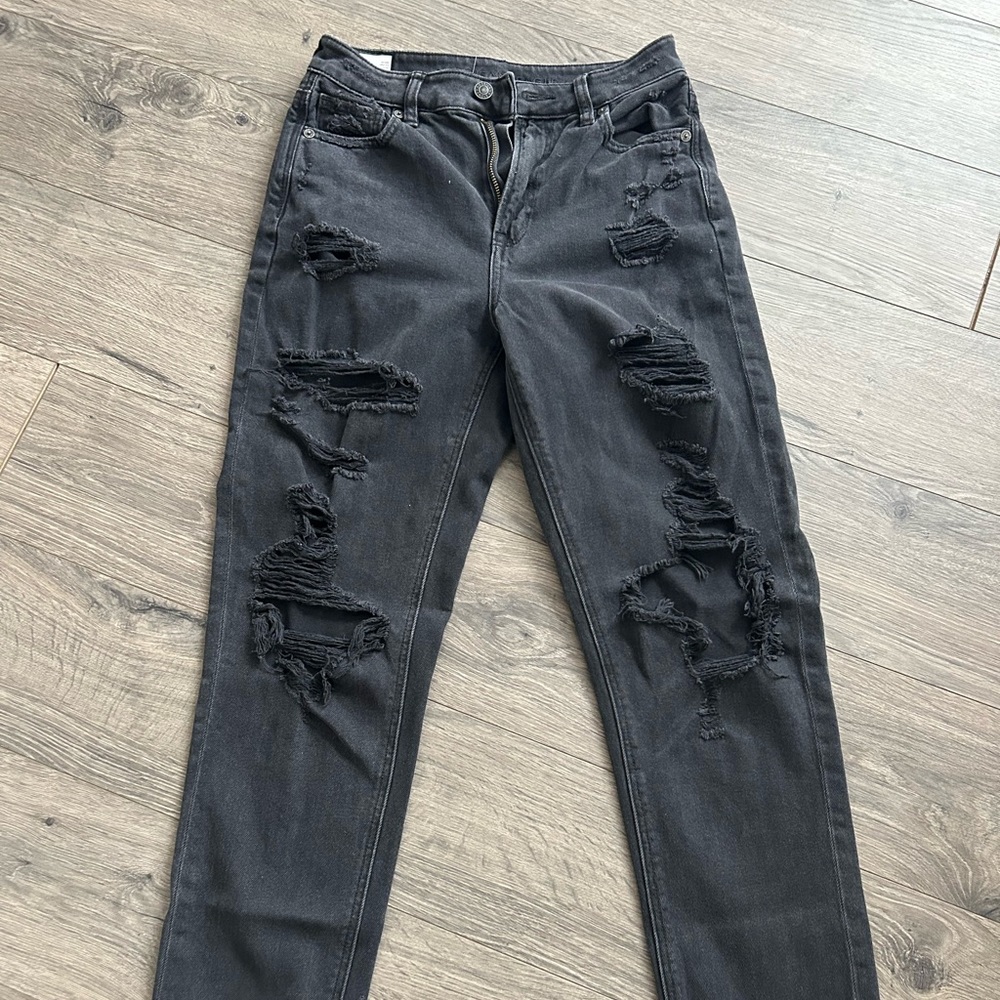 American Eagle high-waisted mom jeans